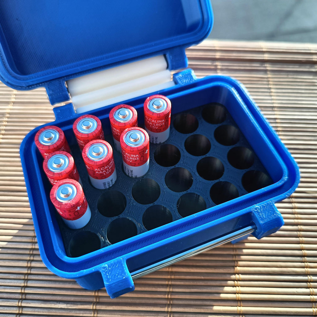 Rugged Box for batteries storage AA or AAA